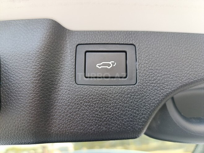 Hyundai Santa Fe-12
