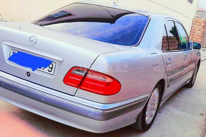Mercedes E 320 2001, 321,000 km - 3.2 l - Bakı