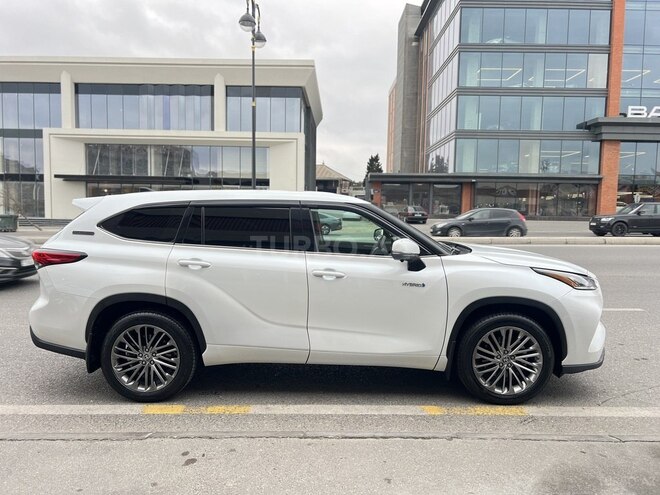 Toyota Highlander-4