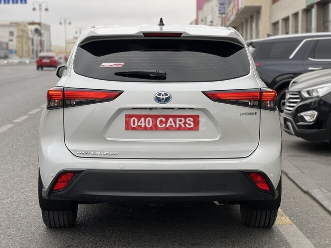 Toyota Highlander-2