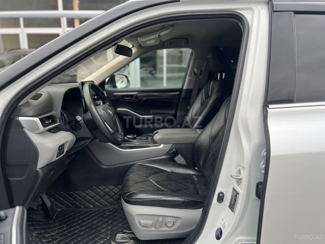 Toyota Highlander-5