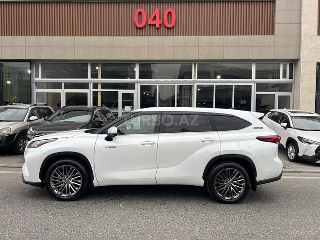 Toyota Highlander-3