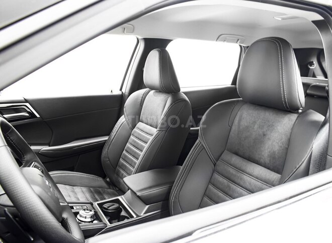 Mitsubishi Outlander 2024, 0 km - 2.5 l - Bakı
