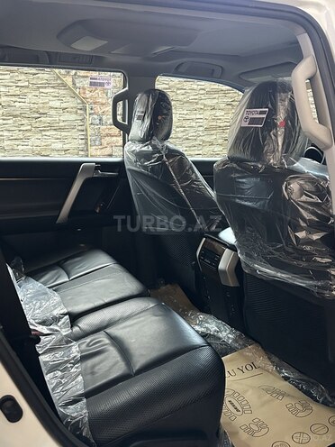 Toyota Land Cruiser Prado-14