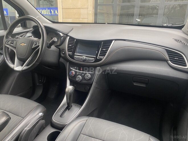 Chevrolet Trax-12