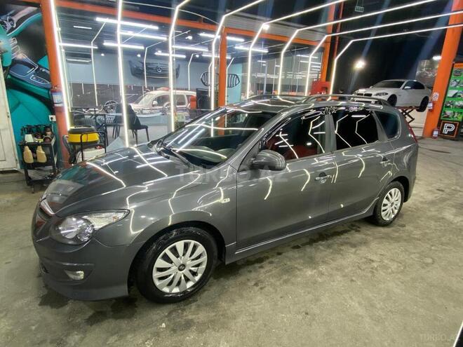 Hyundai i30 2010, 320,000 km - 1.6 л - Bakı