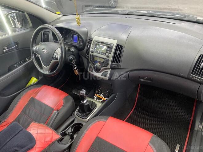 Hyundai i30 2010, 320,000 km - 1.6 л - Bakı