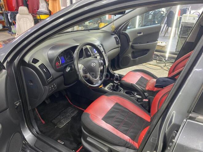 Hyundai i30 2010, 320,000 km - 1.6 л - Bakı