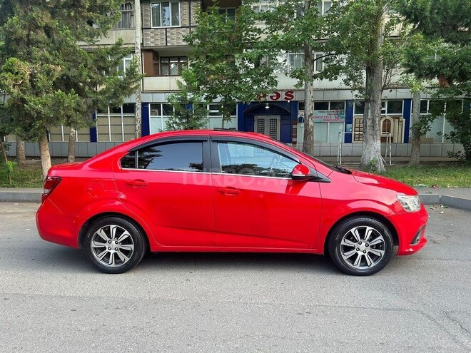 Chevrolet Aveo-7