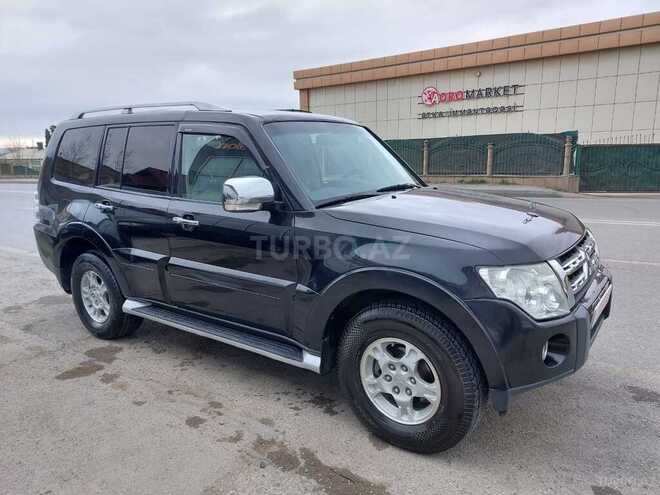 Mitsubishi Pajero-3