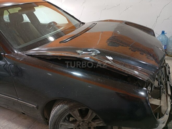Mercedes E 240 1999, 300,000 km - 2.4 l - Bakı