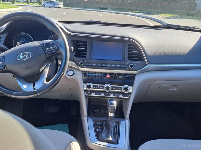 Hyundai Elantra 2019, 140,174 km - 2.0 л - Bakı