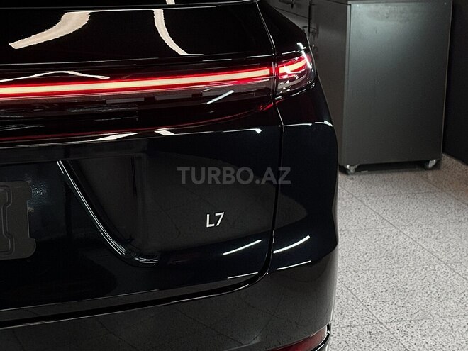Li Auto L7-6