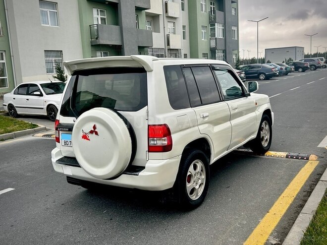 Mitsubishi Pajero io 2000, 380,000 km - 2.0 л - Bakı