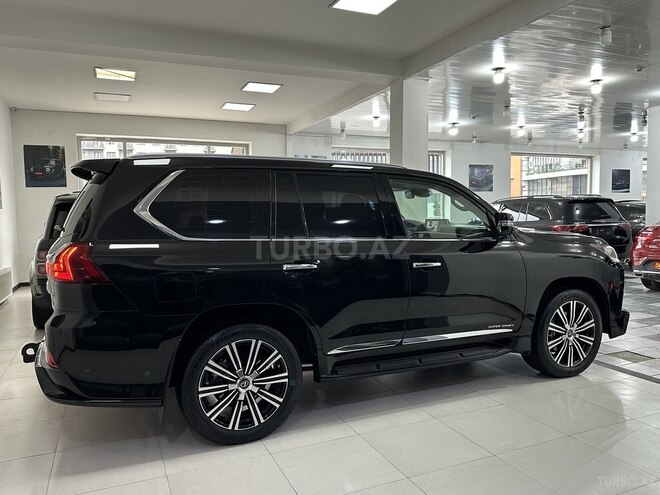 Lexus LX 570-19