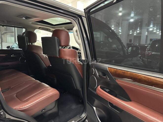 Lexus LX 570-10