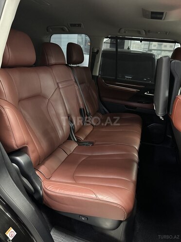 Lexus LX 570-13