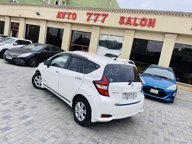 Nissan Note-8