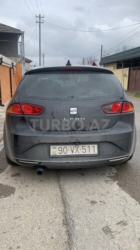 SEAT Leon-2