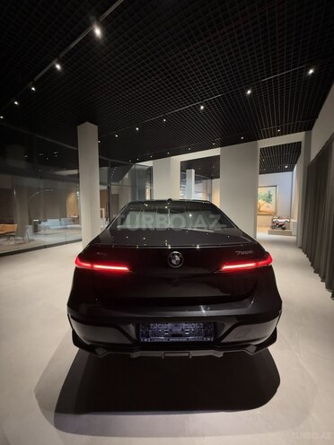 BMW 750e xDrive 2024, 0 km - 3.0 л - Bakı