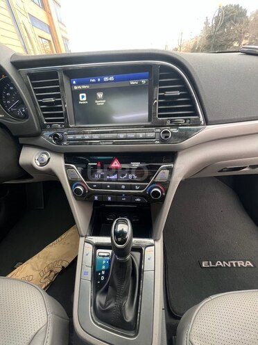 Hyundai Elantra 2017, 110,000 km - 2.0 l - Bakı