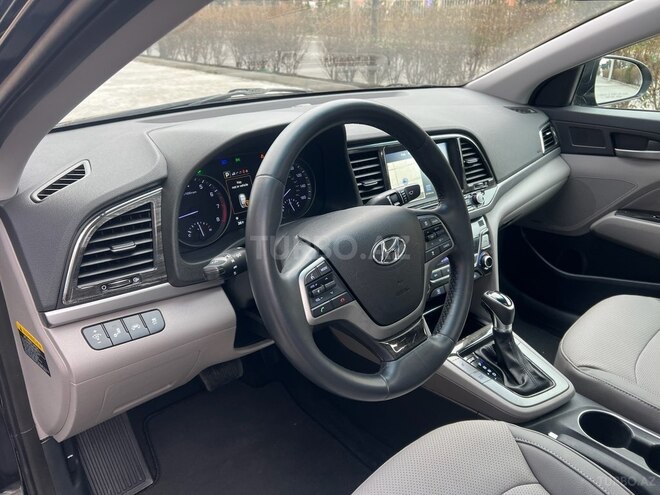 Hyundai Elantra 2017, 110,000 km - 2.0 l - Bakı