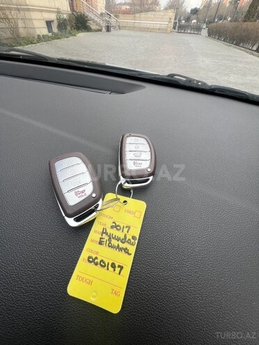 Hyundai Elantra 2017, 110,000 km - 2.0 l - Bakı
