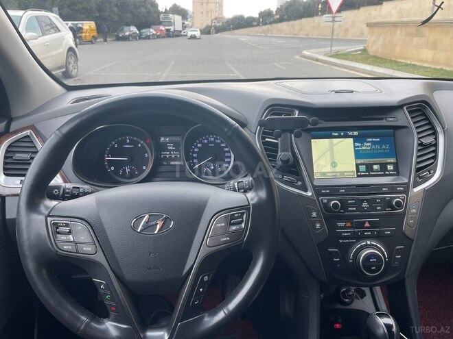 Hyundai Santa Fe-8