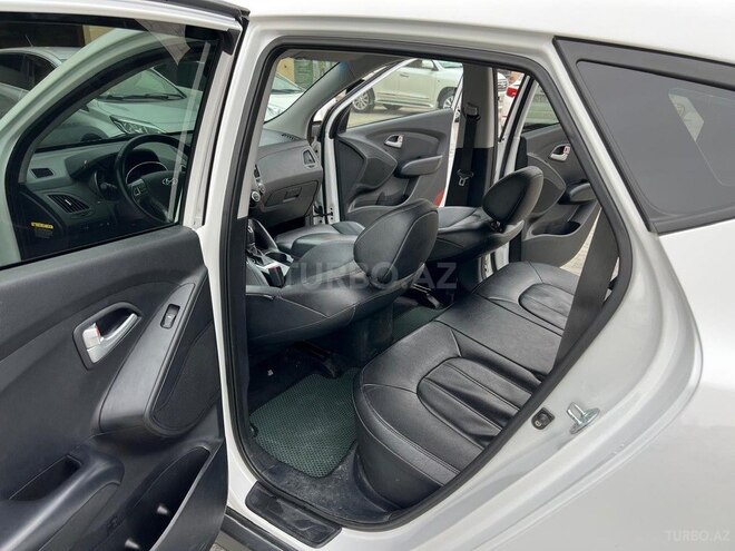 Hyundai ix35-13