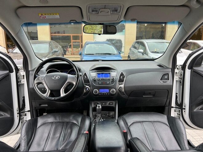 Hyundai ix35-12