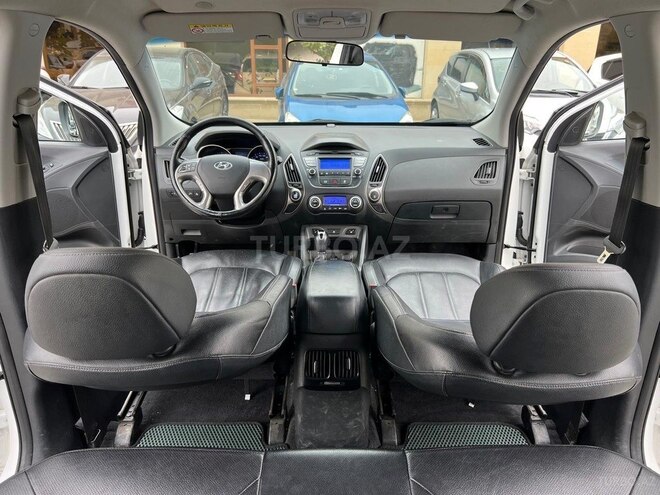 Hyundai ix35-15