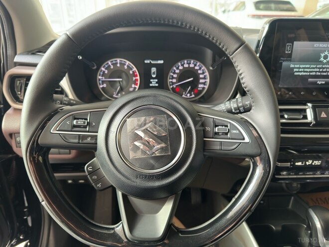Suzuki Fronx-17