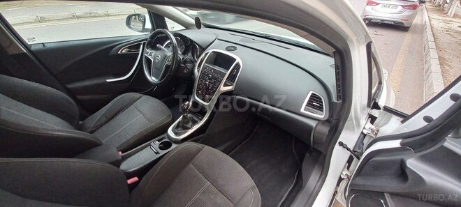 Opel Astra 2011, 198,000 km - 1.3 л - Bakı