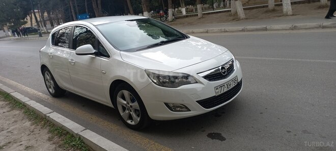 Opel Astra 2011, 198,000 km - 1.3 л - Bakı