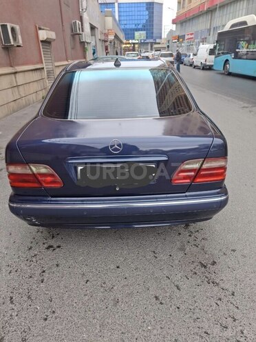 Mercedes E 240 1999, 343,400 km - 2.4 l - Bakı