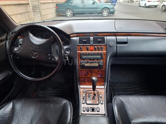 Mercedes E 240 1999, 343,400 km - 2.4 l - Bakı