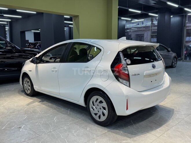 Toyota Aqua 2018, 33,500 km - 1.5 l - Bakı