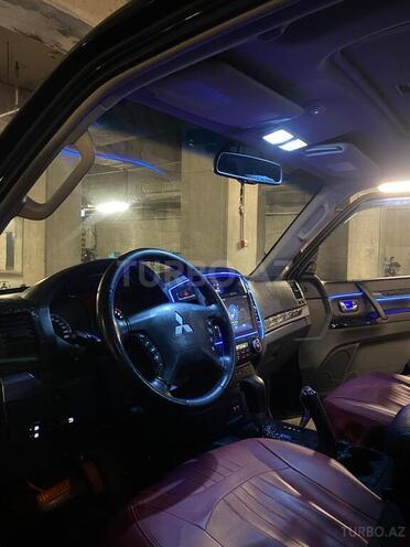 Mitsubishi Pajero 2008, 238,000 km - 3.0 l - Bakı