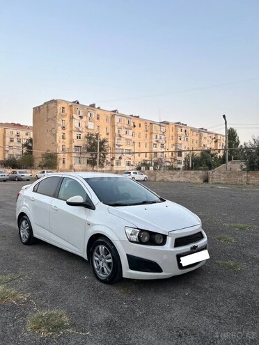 Chevrolet Aveo-1