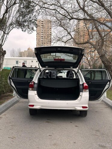 Toyota Corolla Fielder-6