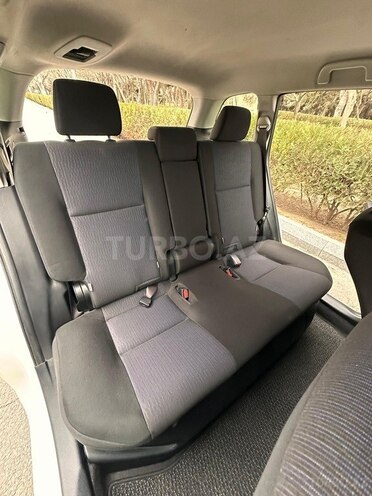 Toyota Corolla Fielder-5