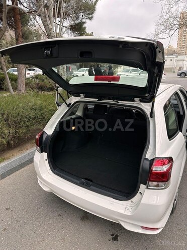 Toyota Corolla Fielder-3