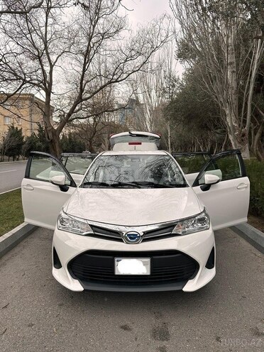 Toyota Corolla Fielder-2