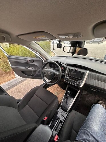 Toyota Corolla Fielder-6