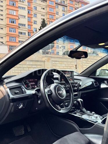 Audi A7-8