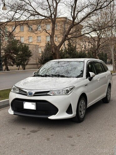 Toyota Corolla Fielder-5