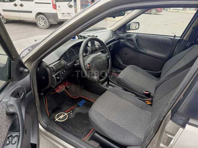 Opel Astra 1996, 221,451 km - 1.8 л - Bərdə