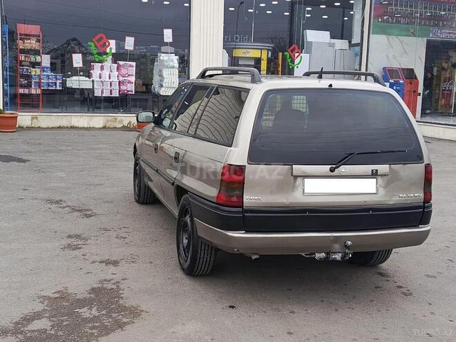 Opel Astra 1996, 221,451 km - 1.8 л - Bərdə