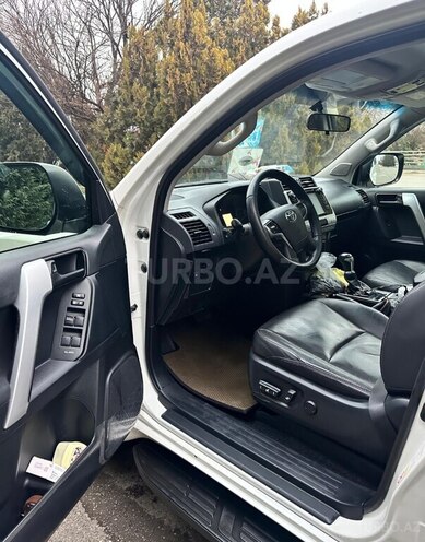Toyota Land Cruiser Prado 2019, 75,000 km - 2.7 l - Qazax