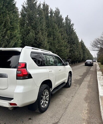 Toyota Land Cruiser Prado 2019, 75,000 km - 2.7 l - Qazax